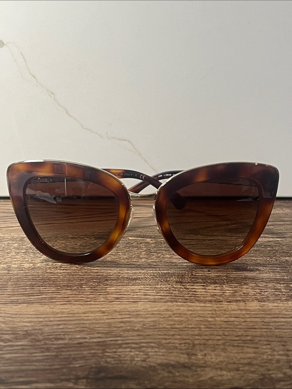 Authentic CHANEL Tortoiseshell Sunglasses with Brown Gradient Lenses 5368